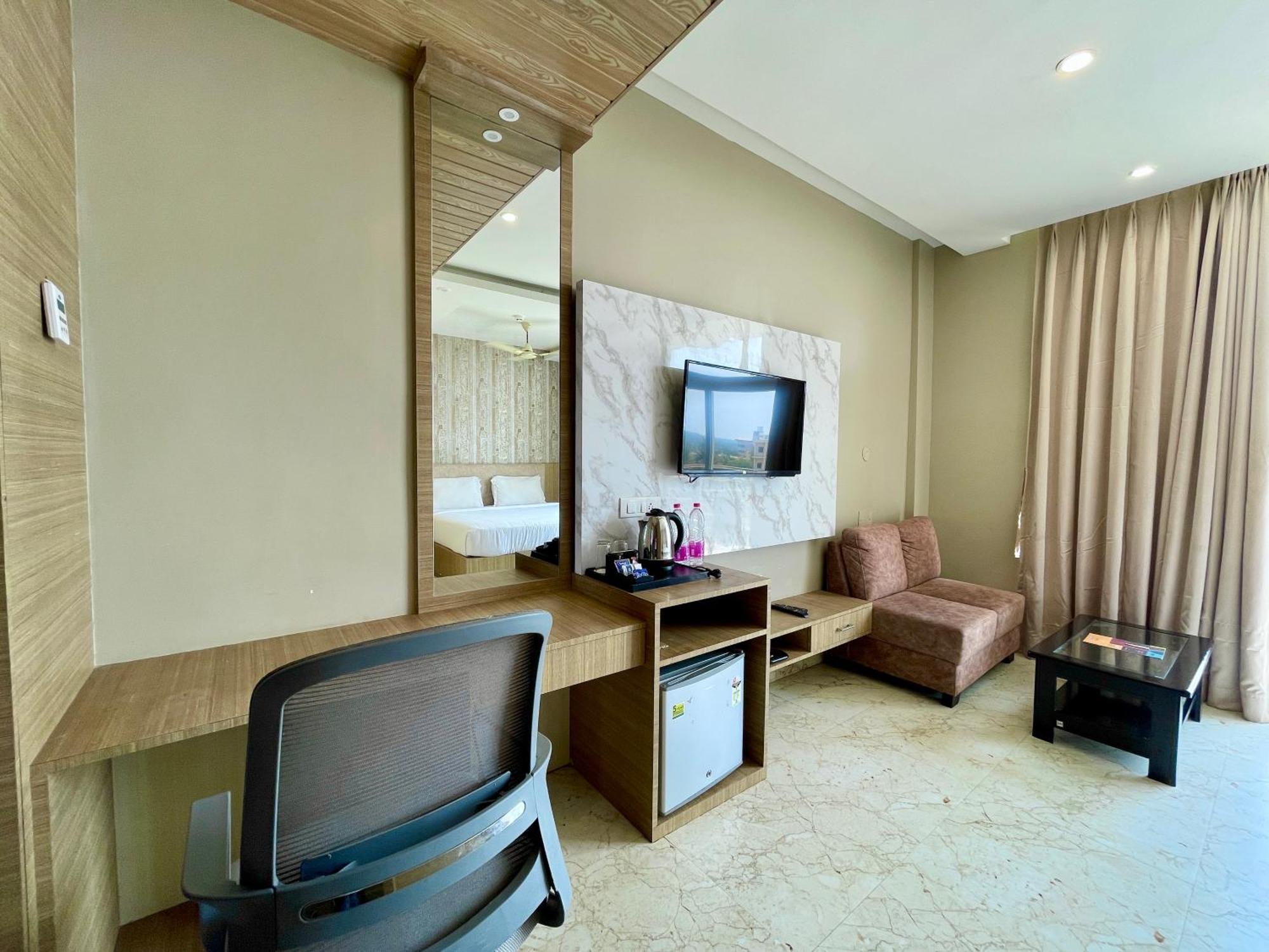 Hotel Tbs In Puri Kültér fotó
