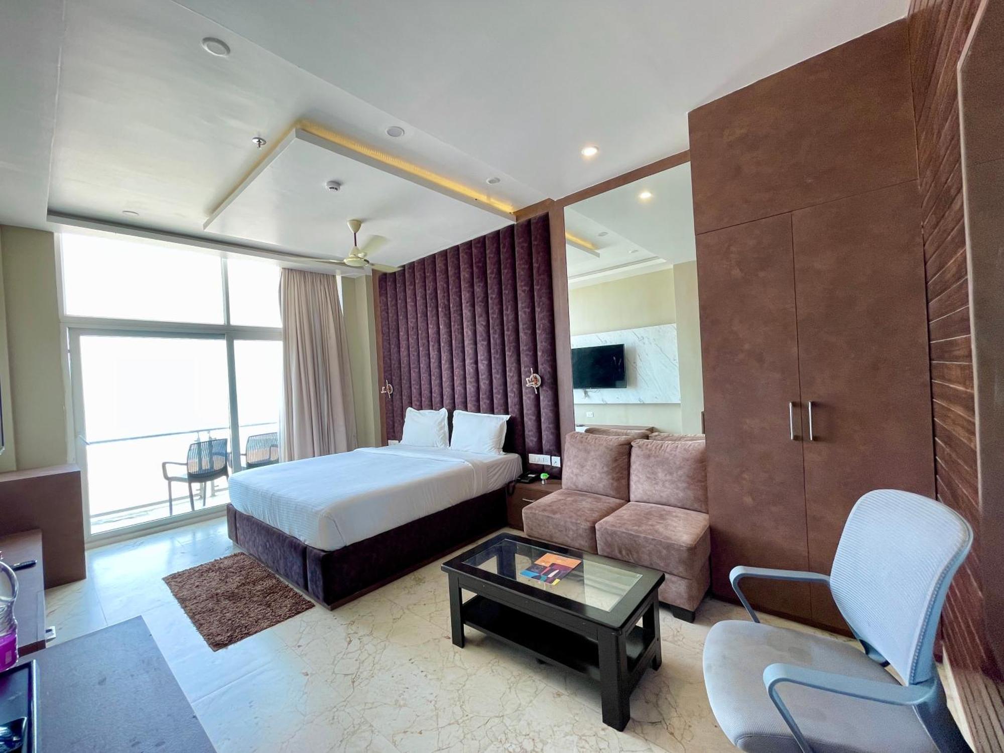 Hotel Tbs In Puri Kültér fotó