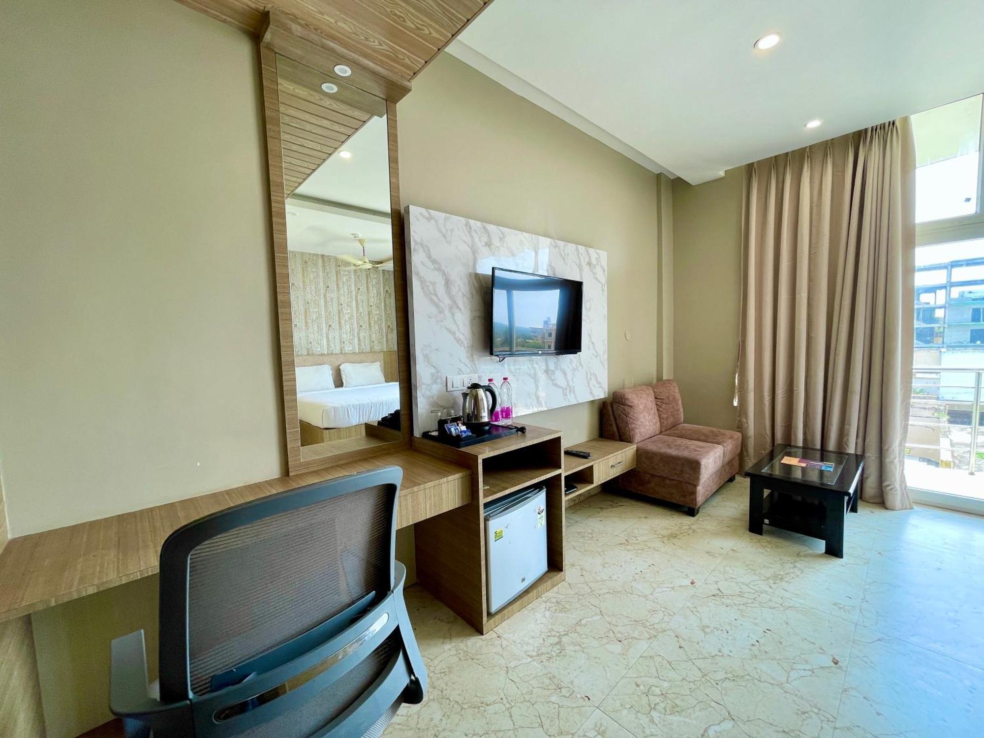 Hotel Tbs In Puri Kültér fotó
