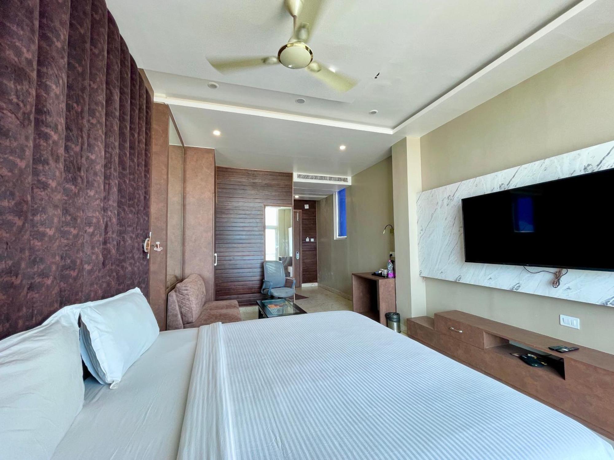 Hotel Tbs In Puri Kültér fotó